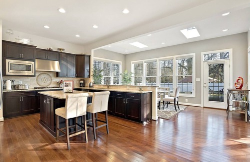Pimmit Casa | Luxury single family home at the heart of Tyson’s Corner! Minutes from DC!