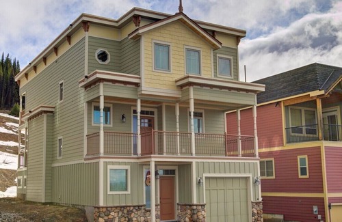 Silver Star Mountain Casa | LUXURY Ski IN/OUT from Arnica Lodge at SilverStar