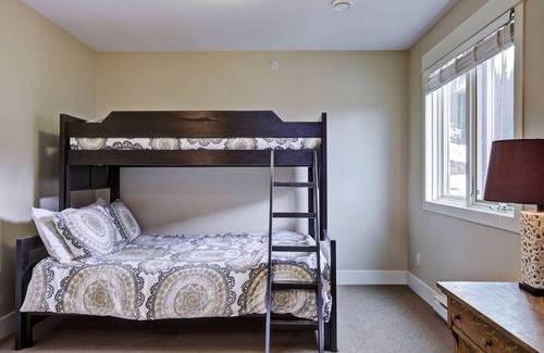 Silver Star Mountain Casa | LUXURY Ski IN/OUT from Arnica Lodge at SilverStar