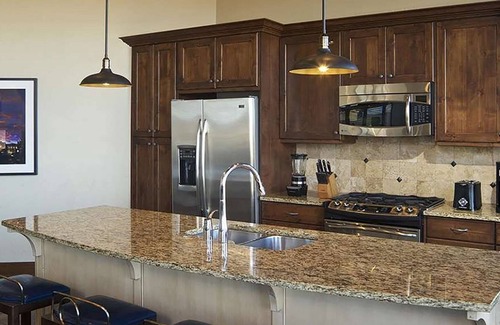 The Timbers Complejo | LUXURY SKI-IN/OUT SUNRISE LODGE RETREAT+AMENITIES, 3BR