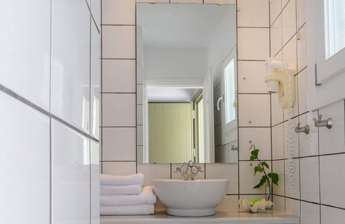 Kanapitsa Villa | Villa de lujo en Skiathos | Suite de vacaciones de 1 dormitorio | Vromolimnos