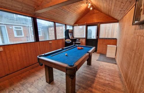 Kirkby Casa | Luxury Sleeps 11 Kirkby Home by City SuperHost