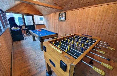 Kirkby Casa | Luxury Sleeps 11 Kirkby Home by City SuperHost