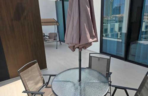 Jumeirah Village Circle Apartamento | Luxury Smart Living Apartment with Stunning Open Terrace in Binghatti Galaxy JVC Managed by SunnyHomes