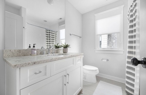 Charlotte Casa | Luxury Spa (Hot tub), Sauna, Gas Fire pit & more