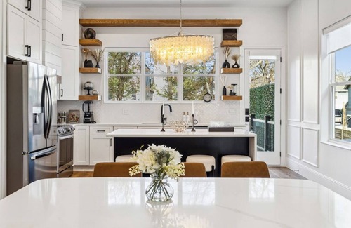 East Hill Casa | Luxury Spa Retreat | Sauna, Hot Tub & Fire Pit