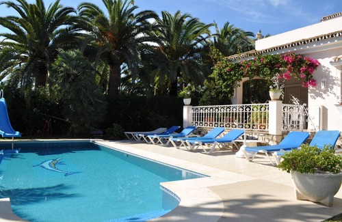 Elviria Villa | Villa espaciosa de lujo con piscina privada para 6 en Elviria, Marbella, con WiFi