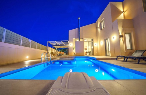 Pigi Villa | Lujo, privado, amplia villa con gimnasio privado, a solo 8 km de la ciudad de Rethymno.