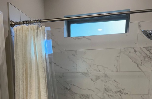 Youngsville Condominio | Luxury Sport Complex Townhome