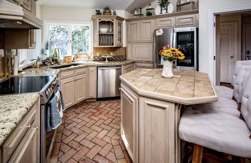 Osage Beach Casa | Luxury State Park Getaway with Lake Access and Dock & Gym