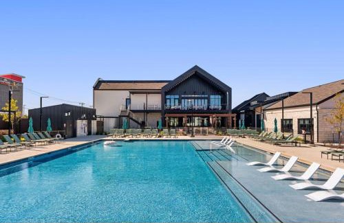 Pflugerville Apartamento | Luxury Stay 1B 1B w Gym, Pool, Shops Nearby