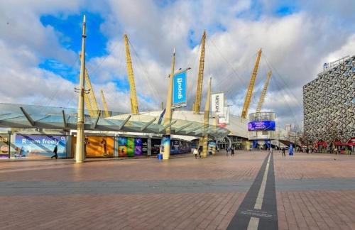 Peninsula Apartamento | Luxury stay near O2 and canary wharf