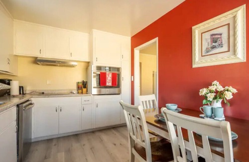 West San Jose Apartamento | Luxury stay near Santana Row for vacation/business