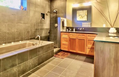 Auburn Casa | Luxury Stay Sierra Foothills