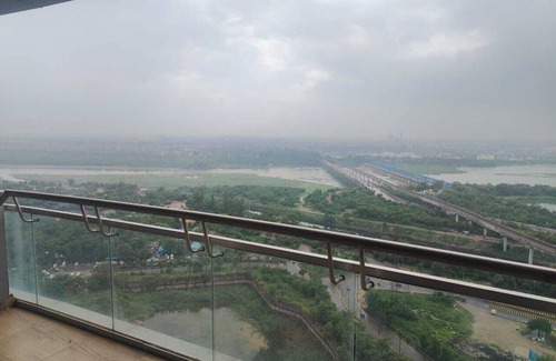 Noida Apartamento | Luxury Stay Supernova