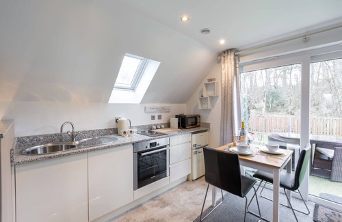 Drymen Apartamento | Luxury Studio Apartment with spa bath