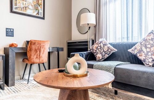 Menlyn Apartamento | Luxury Studio Apartment in Menlyn Maine, free parking, 24/7 concierge - 137