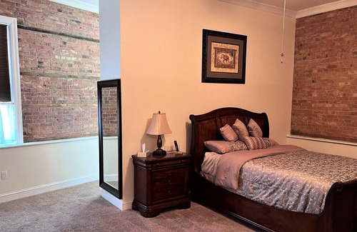 Flat Rock Condominio | Luxury Studio Condo