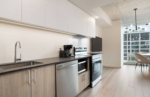 Milton Park Apartamento | Luxury Studio in Heart of MTL 904 | Metro access
