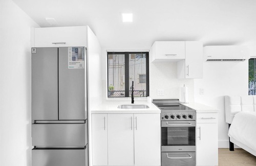 Miami Shores Casa | Luxury Studio in Prime Location