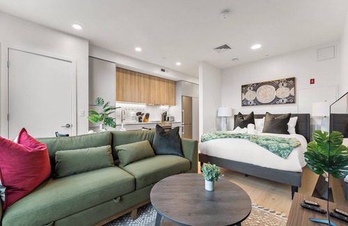 D Street - West Broadway Apartamento | Luxury Studio Next to Broadway 6913