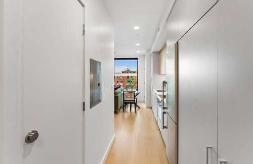 D Street - West Broadway Apartamento | Luxury Studio Next to Broadway 6913