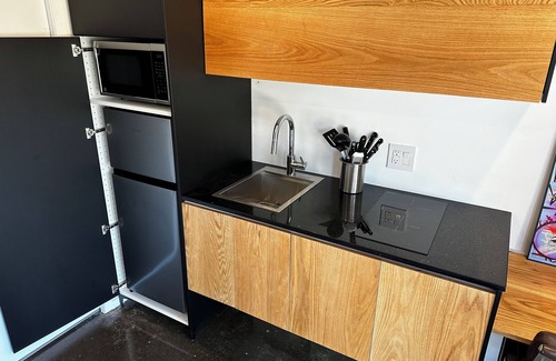 Dolores Heights Apartamento | Luxury studio, walkout terrace, breathtaking views