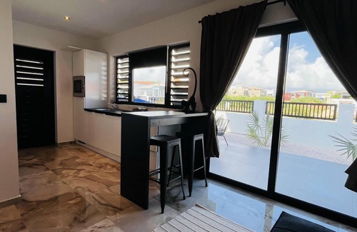Grote Berg Apartamento | Luxury studio with private jacuzzi near beaches