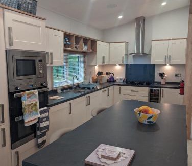 New Forest District Complejo | LUXURY STUNNING SENSATION LODGE ON 5 STAR SHOREFIELD COUNTRY PARK New Forest ENTERTAINMENT AND LEISURE PASSES INCLUDED