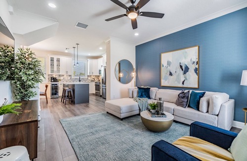 Tampa Heights Casa | Modern Oasis Downtown Tampa - Stylish 3BD Retreat