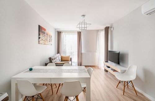 Wola Apartamento | Luxury & Stylish Apartment in Wola Warsaw, Balcony