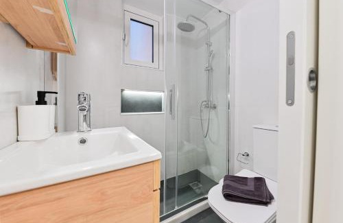 Patras Apartamento | Luxury Suite 3 Downtown