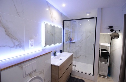 Verdun Apartamento | Luxury Suite: Land 800m²/Terrace/Barbecue/Private parking VIDEO SURVEILLANCE