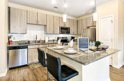 Northside Apartamento | Luxury Suite Near Jacksonville Int'l Airport