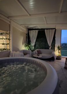 Thermaikos Apartamento | Luxury suite with Jacuzzi