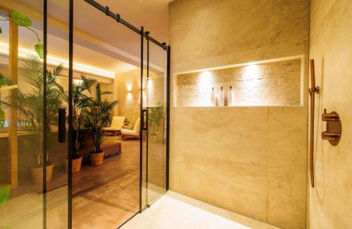 Eindhoven Apartamento | Luxury Suite with Sauna & Private Wellness