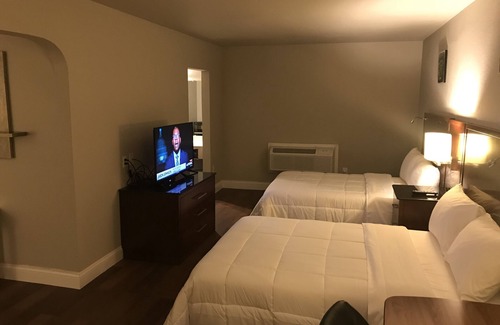 Killeen Apartamento | Luxury Suites, Pool, Garden, Free Breakfast, Live Music, Fun Family Activities