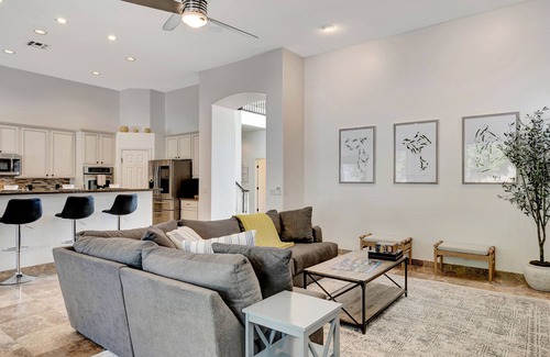 Arabian Crest Casa | LUXURY Sunny Days Scottsdale! Great Location+ NO FEE Heated Saltwater Pool!