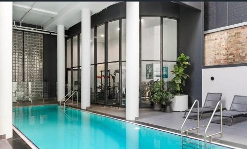 Surry Hills Apartamento | Luxury Sydney Condo, Pool, Gym, Parking