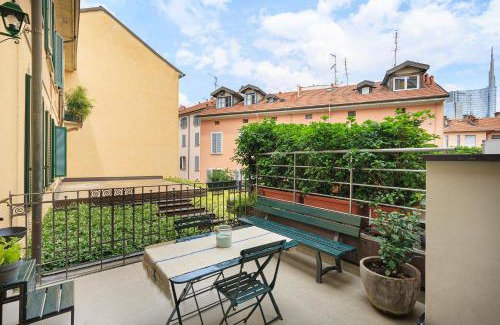 Porta Volta Apartamento | Luxury terrace in the center of Milan Garibaldi train station Brera