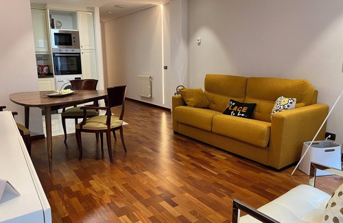 Ourense Apartamento | Luxury Descanso Termal. Joya en el casco histórico a un paso de la plaza mayor.
