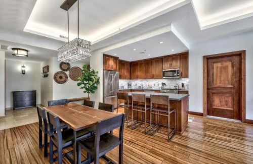 Lakeside Park Apartamento | Luxury Three Bedroom Residence steps from Heavenly Village condo