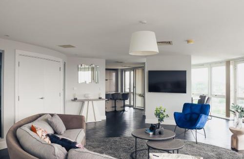 Nottingham City Centre Apartamento | Luxury Three-Bedroom Penthouse- By Resify