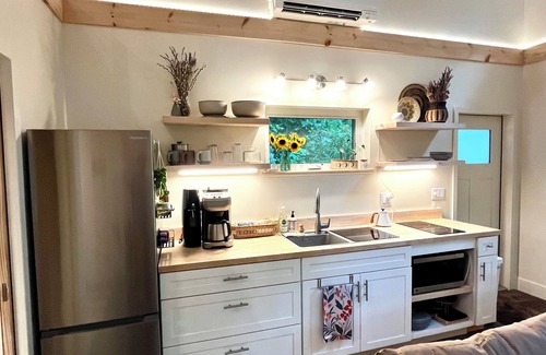 Swannanoa Cabina | Luxury Tiny House, hot tub, views, close to Asheville & Black Mt.