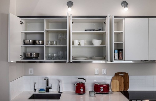 Kelowna Central Business District Condominio | Luxury Top Floor 2 bdrm Condo in Downtown Kelowna