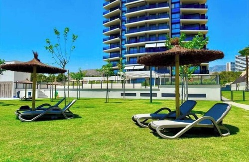Benidorm Apartamento | Luxury Torre Sakura Apartment - 250m to the beach