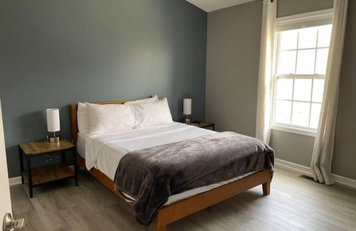 Bloomington Casa | Luxury Townhome 2 Remodeled February 2021