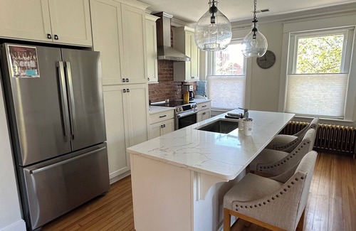 Old Town West Casa | Luxury townhome in Old town 2 blocks to King Street