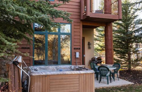 Park Meadows Casa | Luxury Townhome, Private Hot Tub