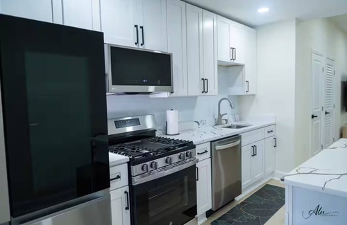 Trinidad Casa | Luxury Townhome Washington D.C